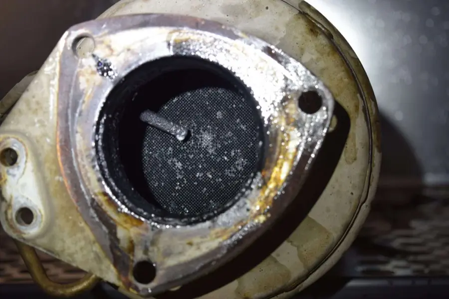 DPF cleaner machine in workshop, Sydney